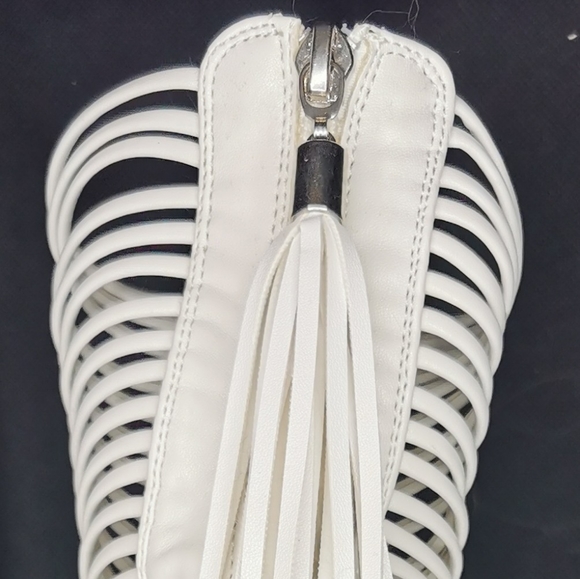 Strappy heeled boot - Picture 3 of 4